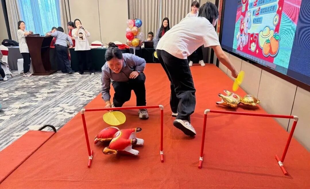 Unleashing the Energy Dynamic Team Games at the Annual Gala of Datang