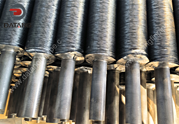 8000 mm long KLL type finned tubes manufactured by Datang Finned Tube Finished KLL type finned tubes prepared for inspection